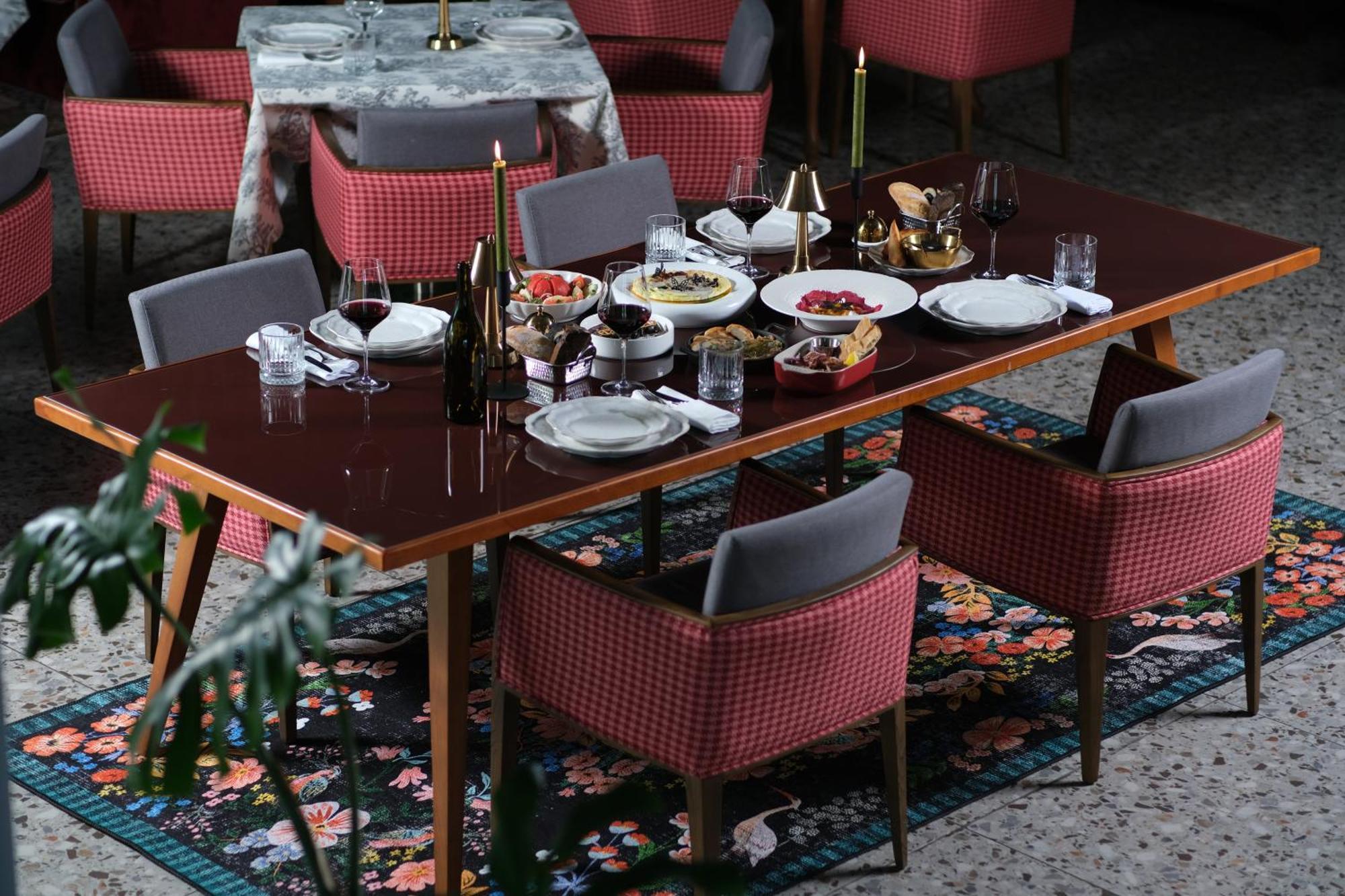 Готель Margot Old 4*